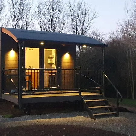 Peppercorn Pod At Beck House Glamping Hotel Salmonby Exterior photo