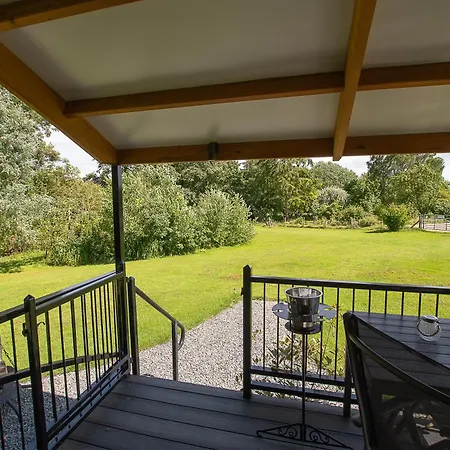 Peppercorn Pod At Beck House Glamping Hotel Salmonby Exterior photo