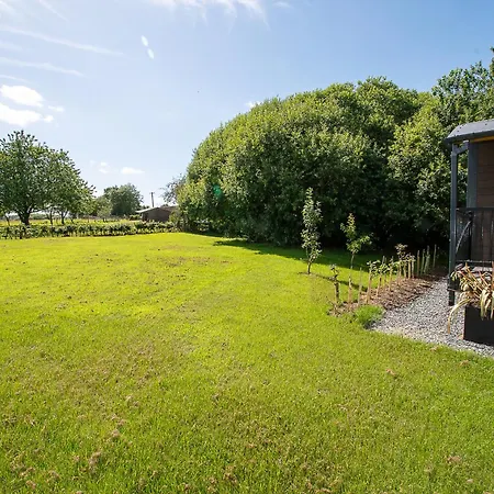 Peppercorn Pod At Beck House Glamping Hotel Salmonby Exterior photo